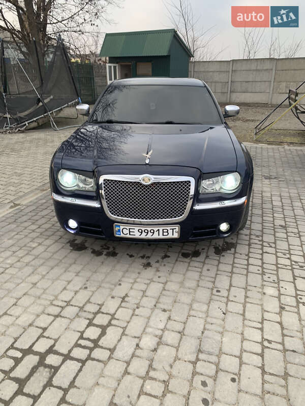 Седан Chrysler 300C 2005 в Черновцах