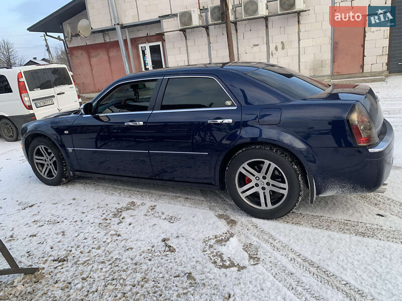 Седан Chrysler 300C 2005 в Черновцах