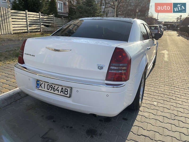 Седан Chrysler 300C 2006 в Киеве