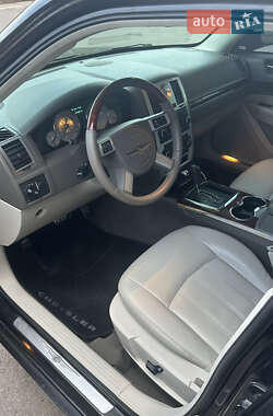 Седан Chrysler 300C 2008 в 
