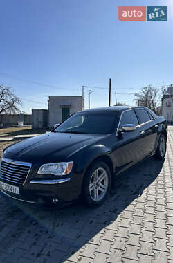 Седан Chrysler 300C 2011 в 
