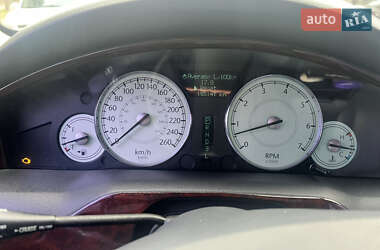 Седан Chrysler 300C 2004 в 