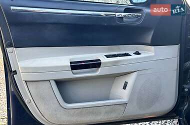 Седан Chrysler 300C 2006 в 
