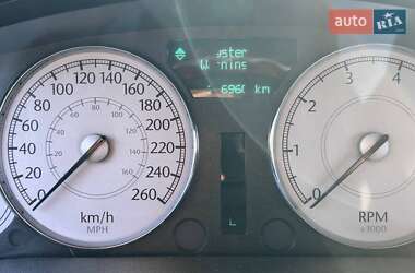 Седан Chrysler 300C 2006 в 