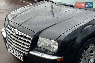 Седан Chrysler 300C 2005 в 