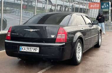 Седан Chrysler 300C 2005 в 