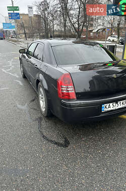 Седан Chrysler 300C 2006 в 