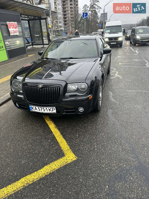 Седан Chrysler 300C 2006 в Киеве