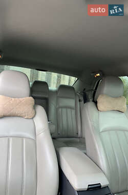 Седан Chrysler 300C 2005 в 