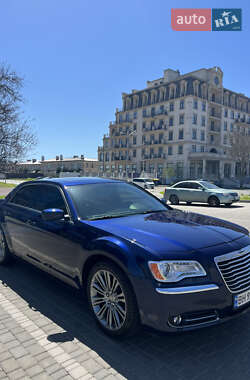 Седан Chrysler 300C 2013 в 