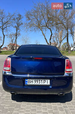 Седан Chrysler 300C 2013 в 