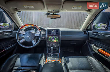 Седан Chrysler 300C 2004 в 