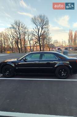 Седан Chrysler 300C 2005 в 
