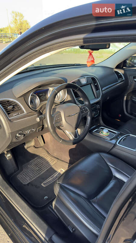 Седан Chrysler 300C 2016 в Ковеле