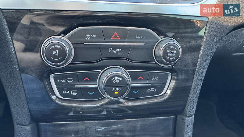 Седан Chrysler 300C 2016 в Ковеле