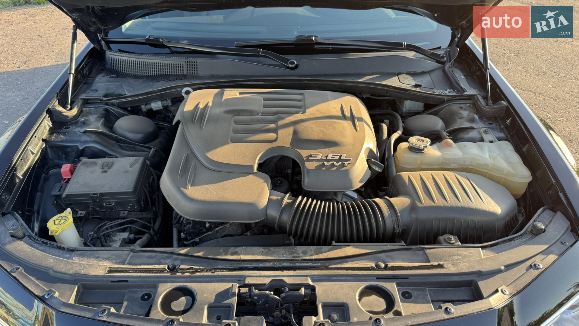 2016 Chrysler 300C - мініатюра 64