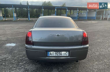 Седан Chrysler 300C 2006 в 