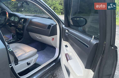 Седан Chrysler 300C 2006 в 