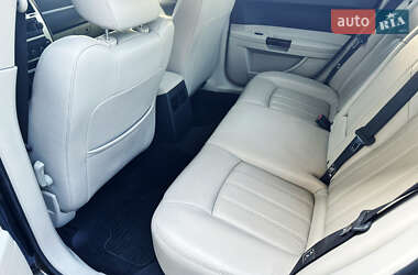Седан Chrysler 300C 2005 в 