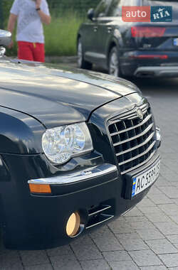 Седан Chrysler 300C 2005 в 