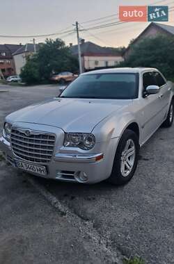 Седан Chrysler 300C 2005 в 
