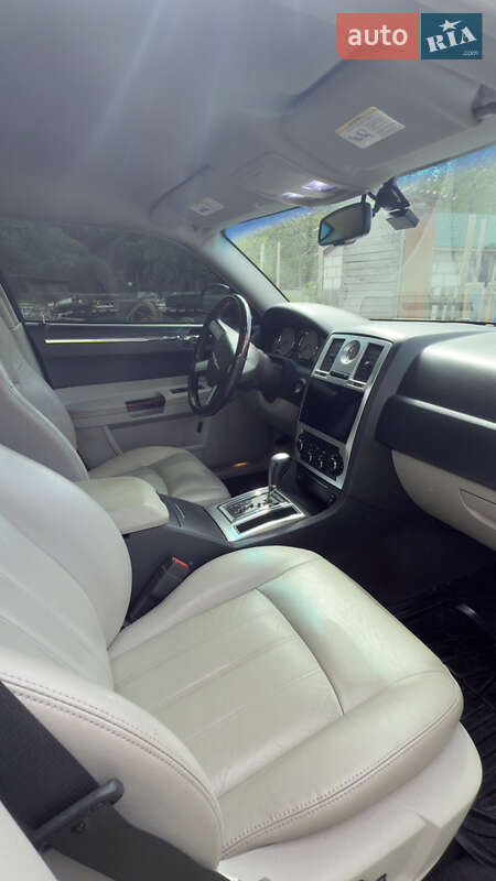 Седан Chrysler 300C 2006 в Звягеле