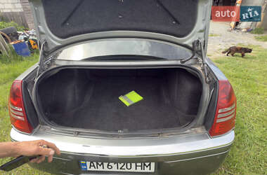 Седан Chrysler 300C 2006 в 
