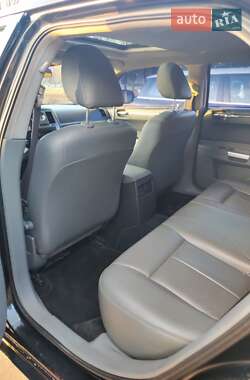 Седан Chrysler 300C 2005 в 