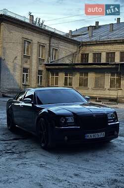 Седан Chrysler 300C 2004 в 