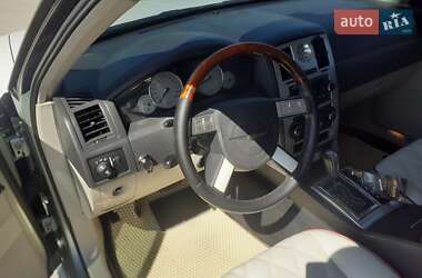 Седан Chrysler 300C 2004 в 