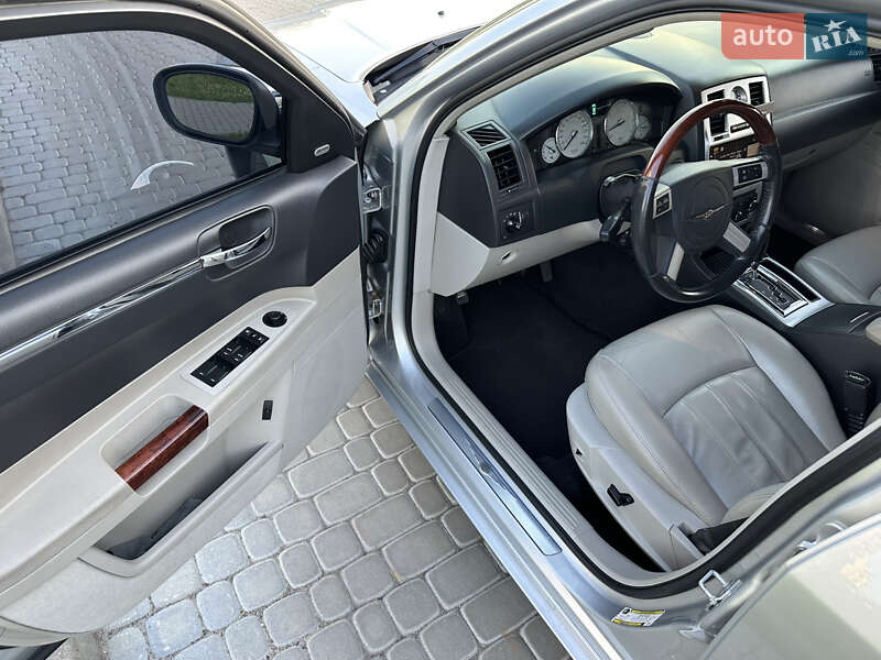 Седан Chrysler 300C 2007 в Шептицькому фото 8 Седан Chrysler 300C 2007 в Шептицькому