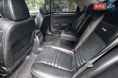 Седан Chrysler 300C 2004 в 