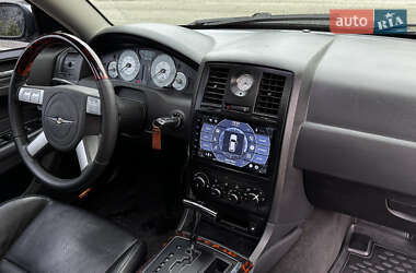 Седан Chrysler 300C 2004 в 