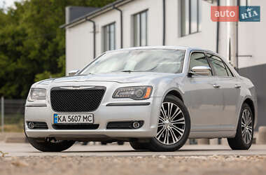 Седан Chrysler 300C 2012 в Могилев-Подольске