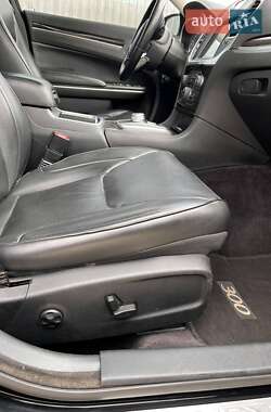 Седан Chrysler 300C 2017 в 