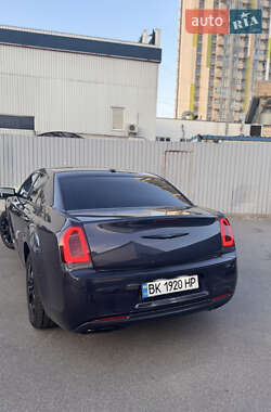 Седан Chrysler 300C 2017 в 
