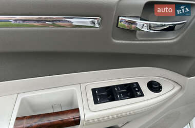 Седан Chrysler 300C 2008 в 