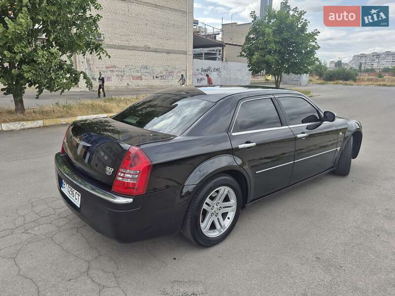 Седан Chrysler 300C 2005 в Херсоне