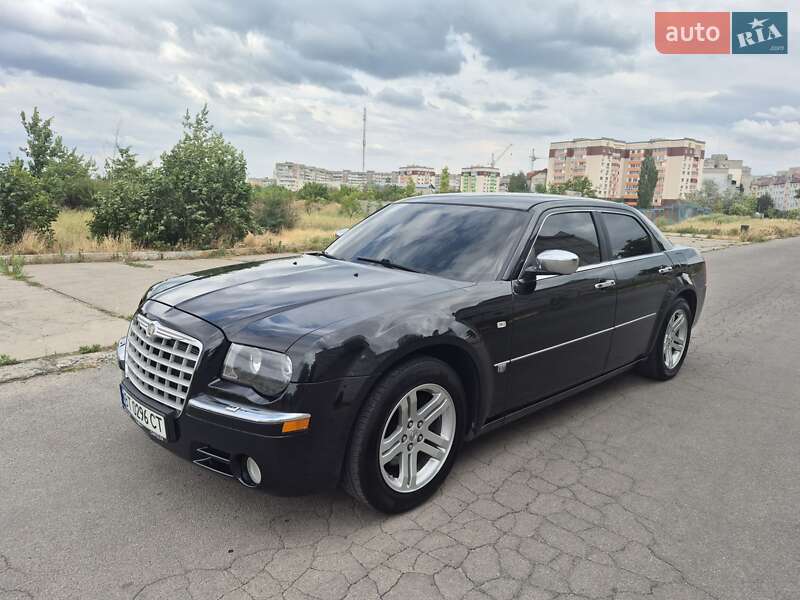 Седан Chrysler 300C 2005 в Херсоне