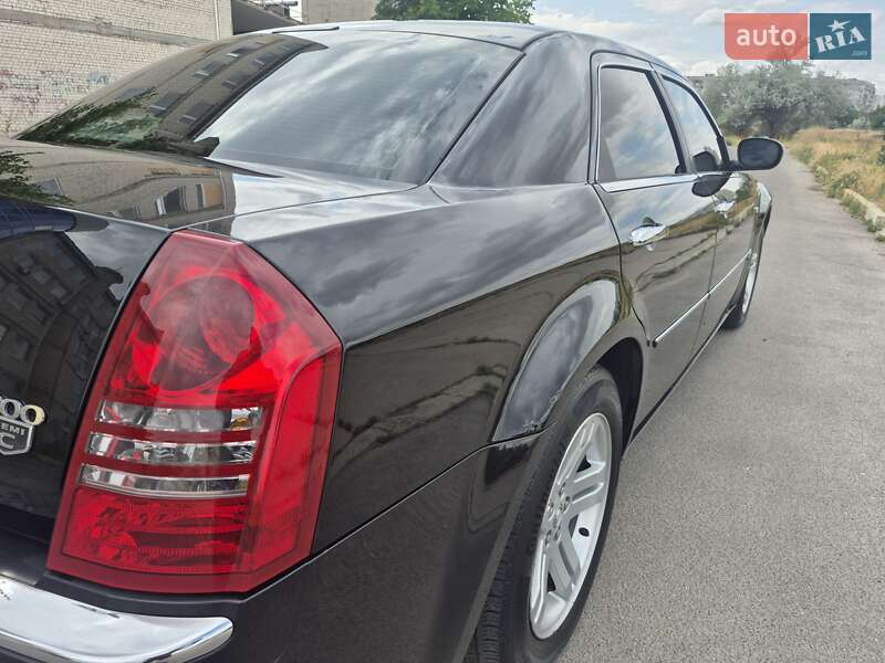 Седан Chrysler 300C 2005 в Херсоне