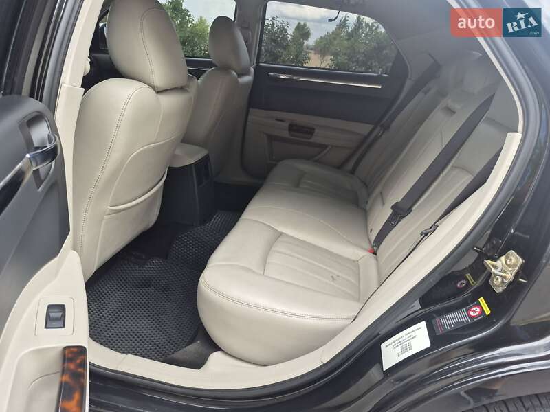 Седан Chrysler 300C 2005 в Херсоне