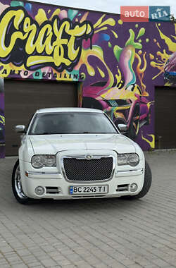 Седан Chrysler 300C 2004 в 