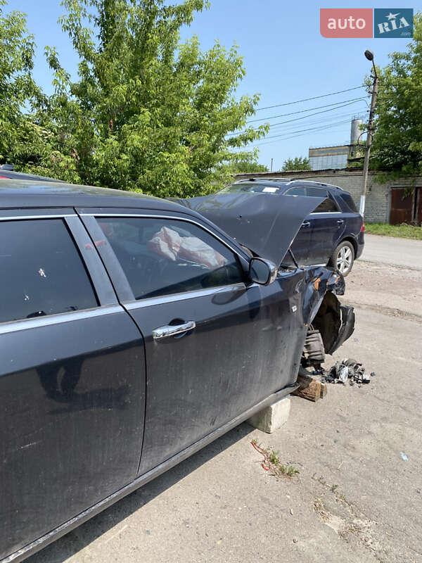 Седан Chrysler 300C 2005 в Ровно