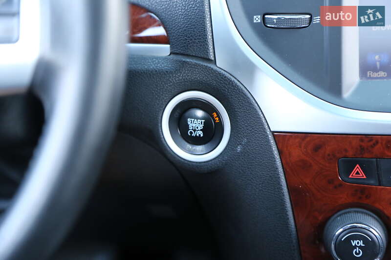 Седан Chrysler 300C 2013 в Киеве