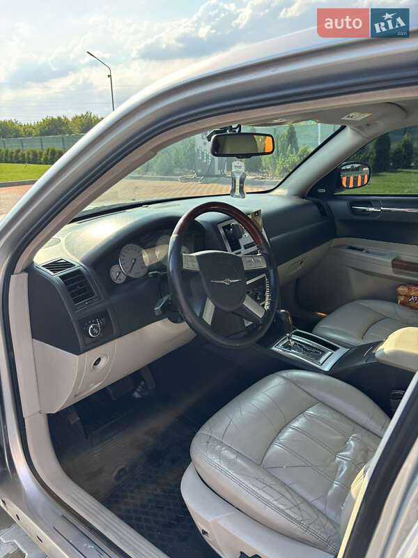 Седан Chrysler 300C 2005 в Вінниці