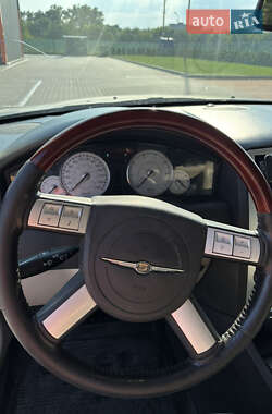 Седан Chrysler 300C 2005 в 