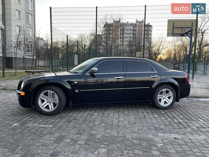 Седан Chrysler 300C 2007 в Івано-Франківську