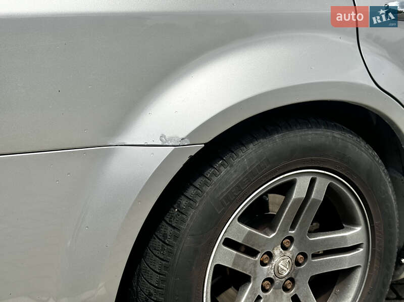 Седан Chrysler 300C 2008 в Львові