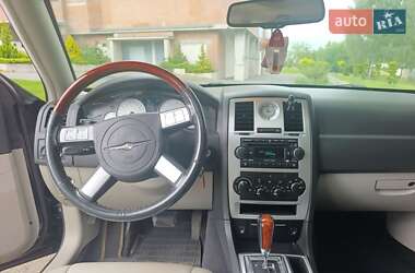 Седан Chrysler 300C 2006 в 