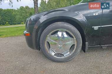 Седан Chrysler 300C 2006 в 